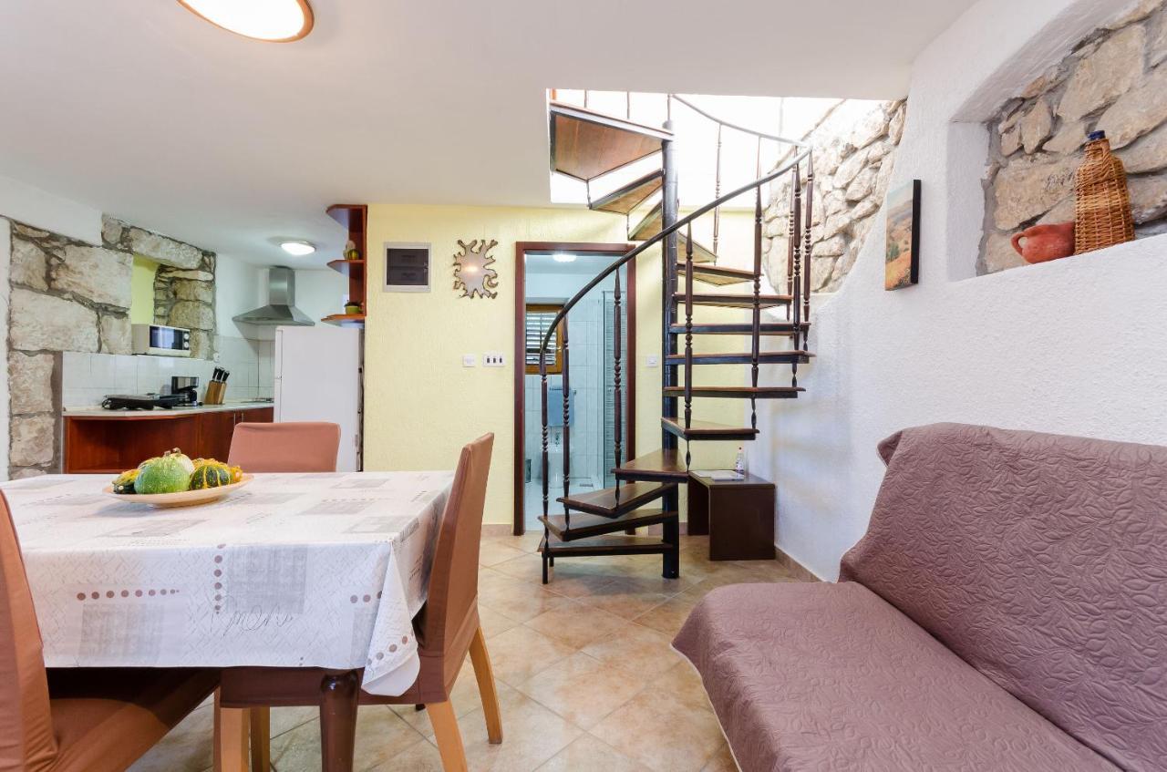 Apartment Josip Plomin Kültér fotó