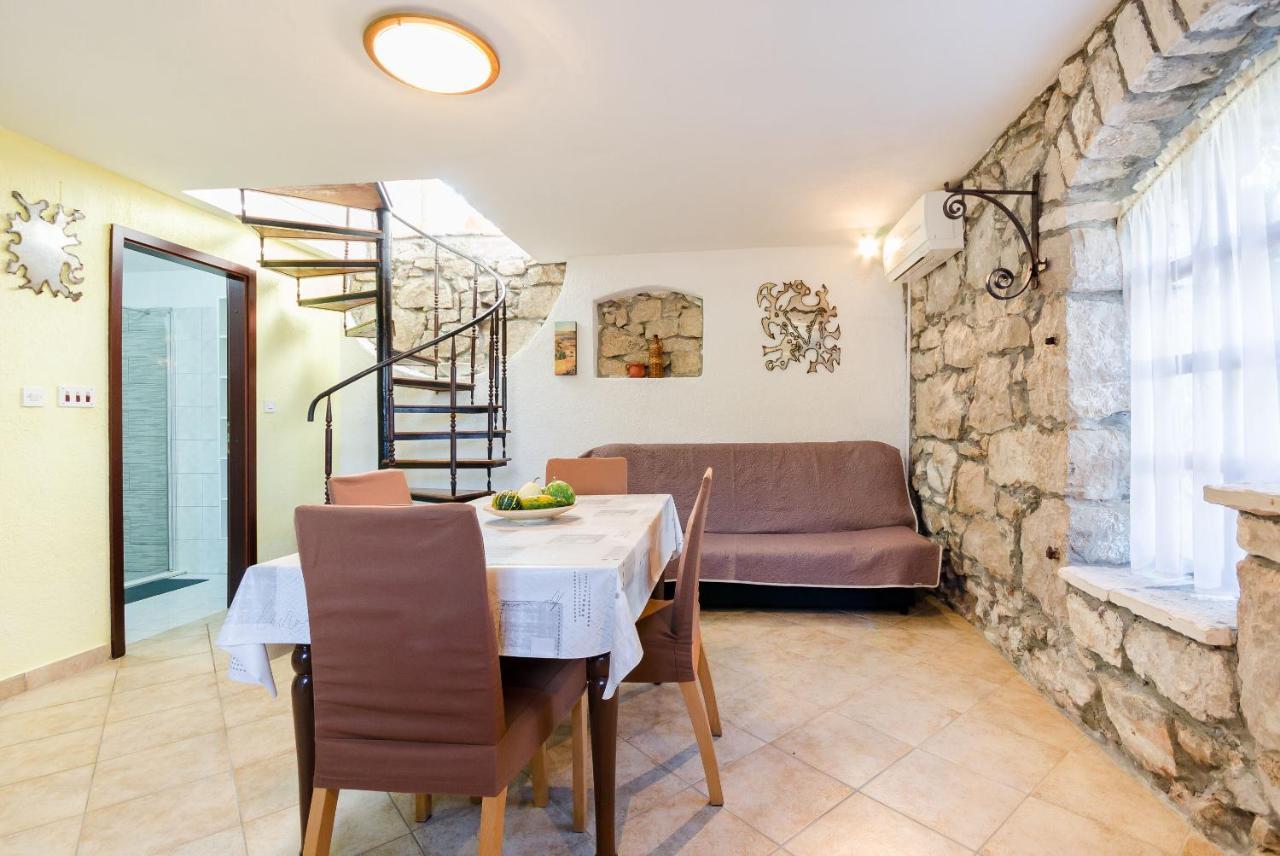 Apartment Josip Plomin Kültér fotó