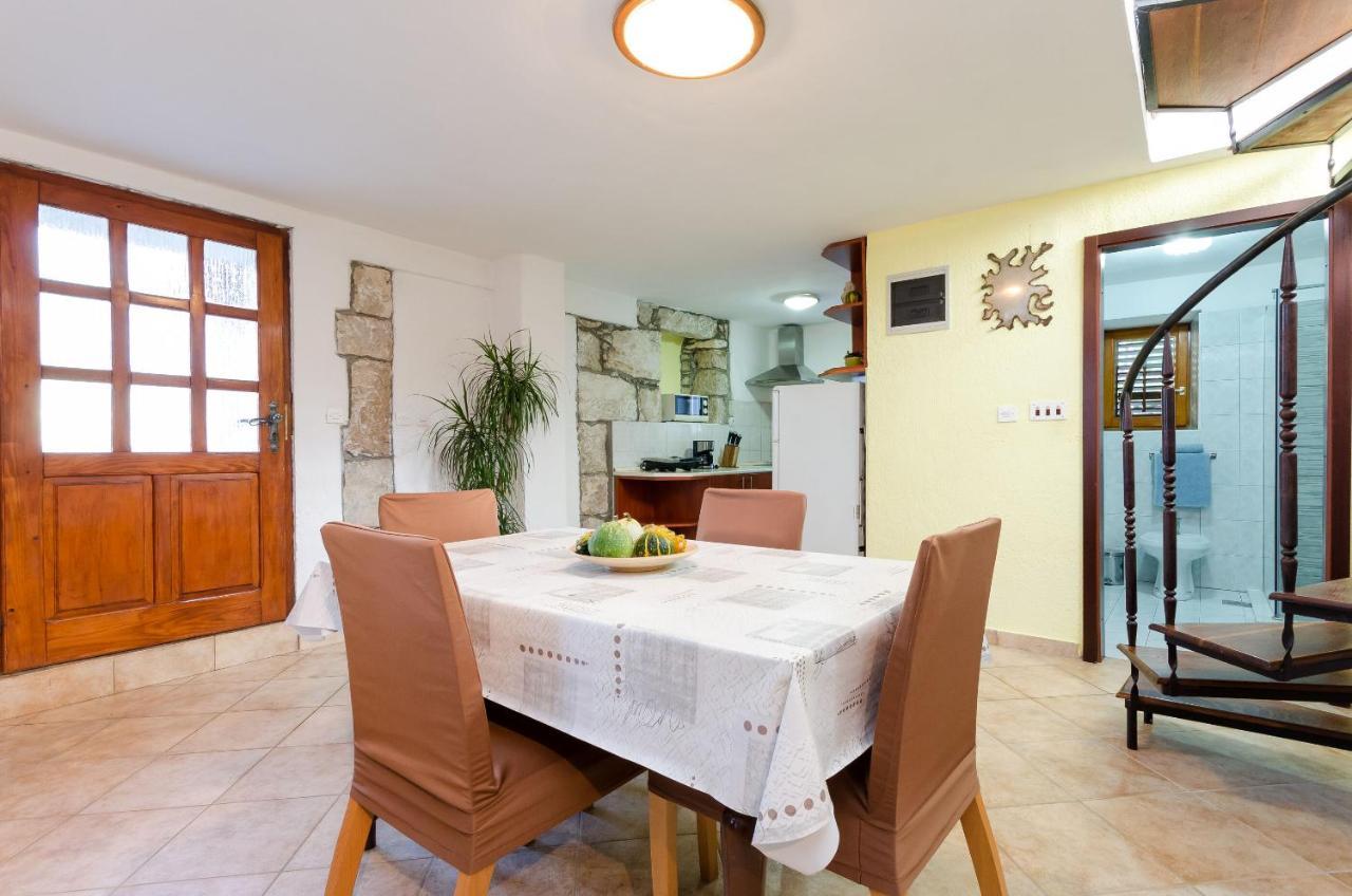 Apartment Josip Plomin Kültér fotó
