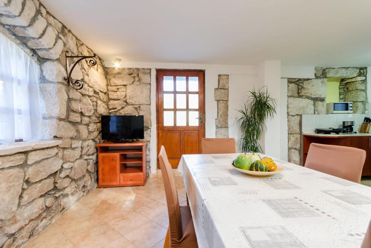 Apartment Josip Plomin Kültér fotó